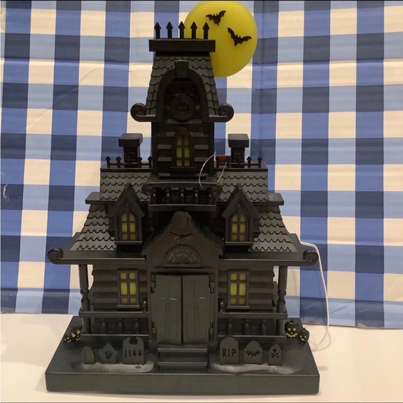 Target Hyde & Eek Animated Haunted Mansion - Picture 6 of 8